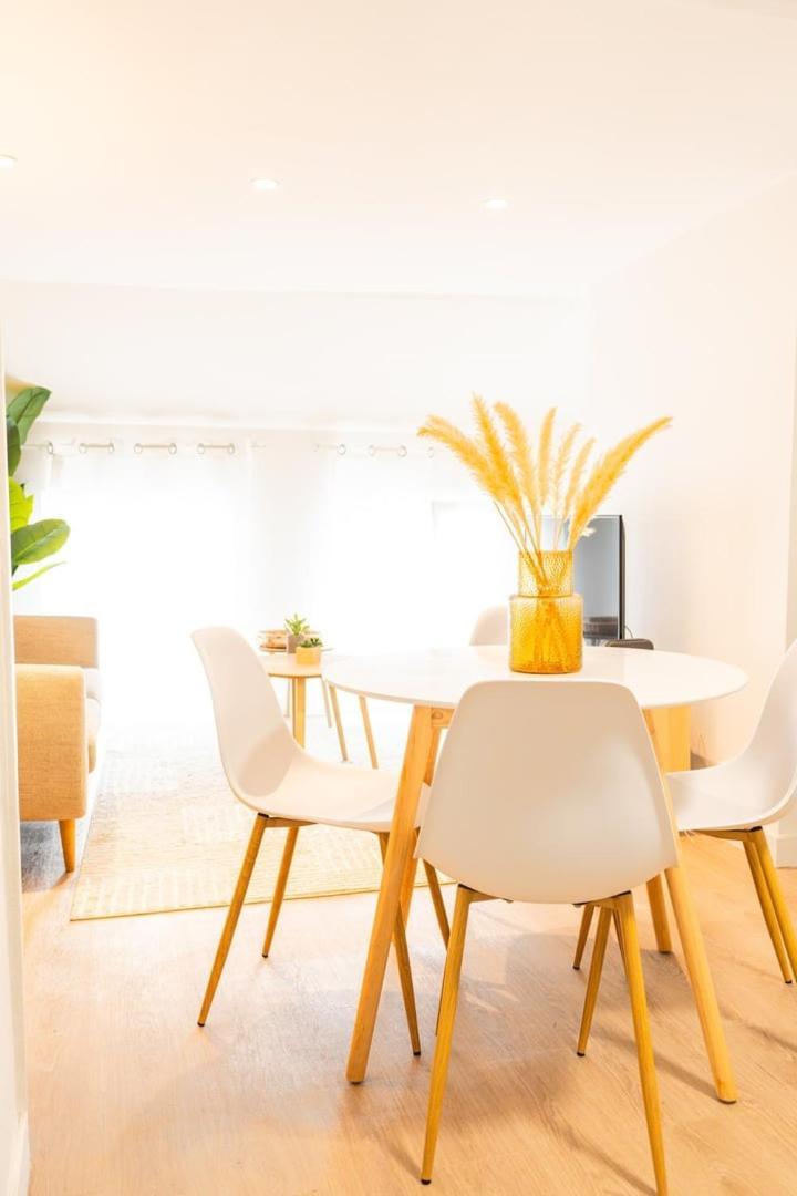 Duplex Confortable En Centre Avec 2 Chambres Châlons-en-Champagne Kültér fotó