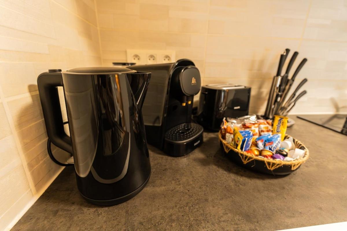 Duplex Confortable En Centre Avec 2 Chambres Châlons-en-Champagne Kültér fotó